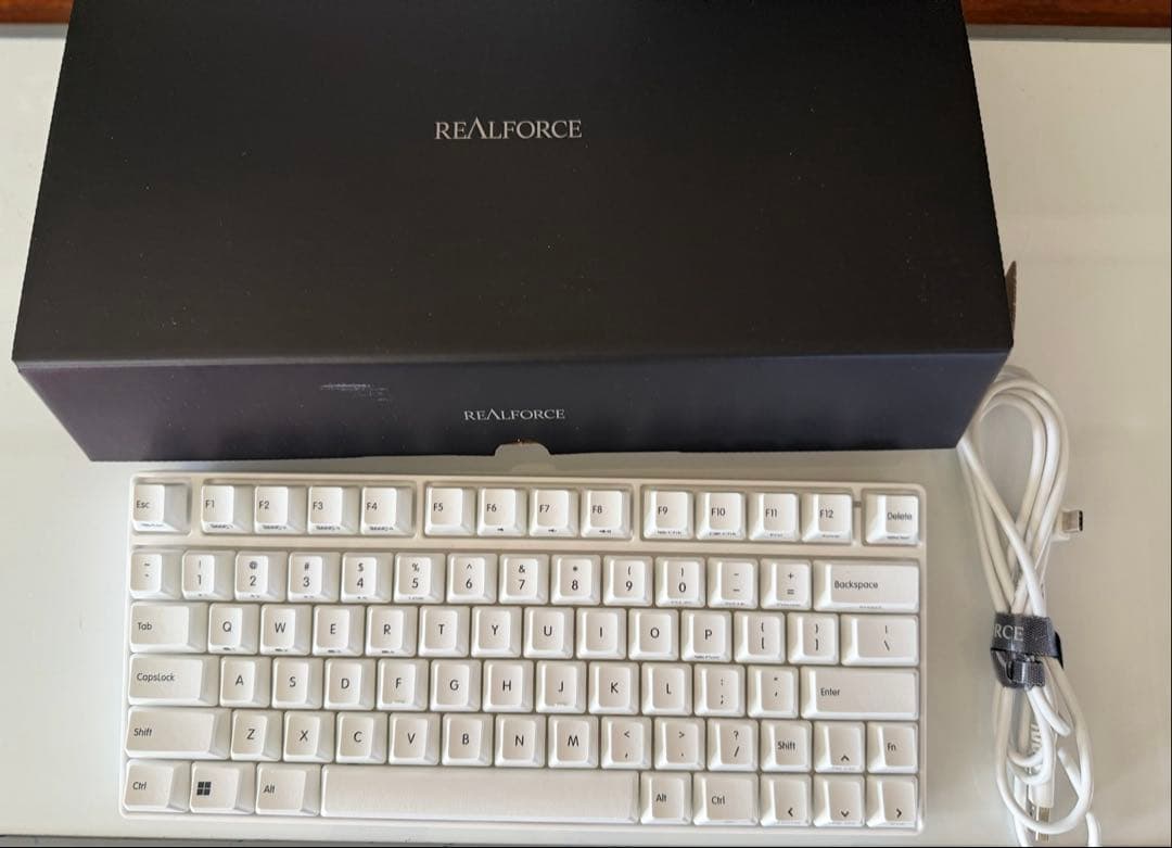 REALFORCE RC1 キーボード 70% ホワイト 英語配列 30g 楽天市場】【公式】REALFORCE RC1 キーボード コンパクト 70% 日本語