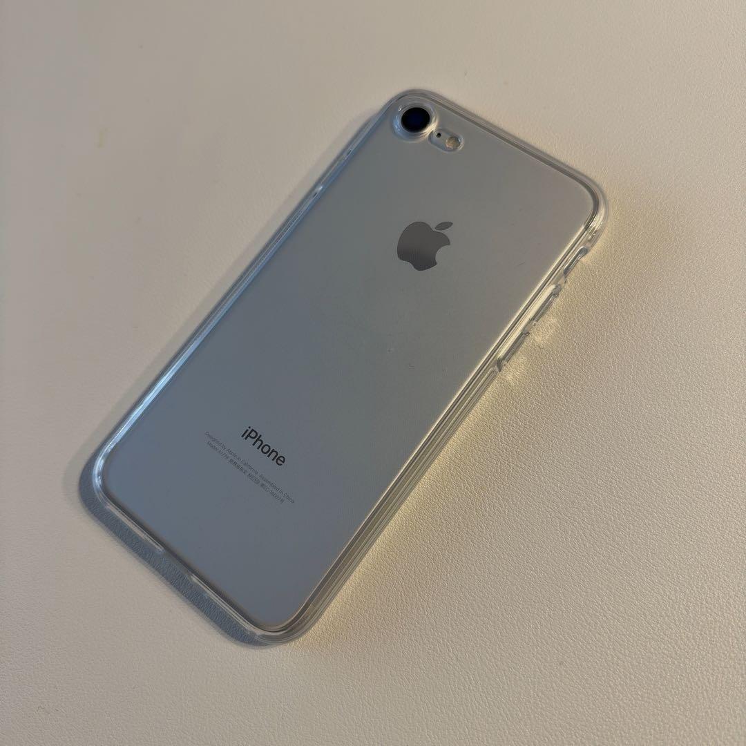 極美品 iPhone7 シルバー 32GB ケース付 - メルカリ