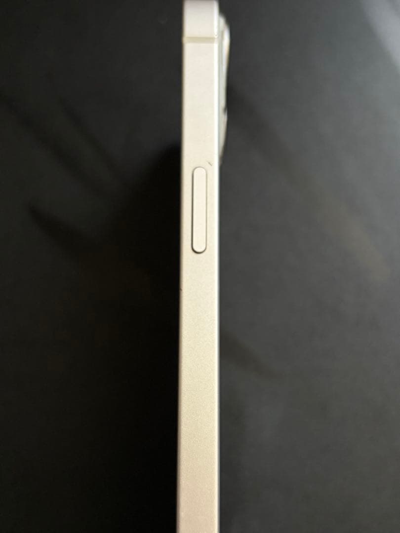 Apple iPhone 13 ホワイト 本体 ⚠️ジャンク品 - メルカリ