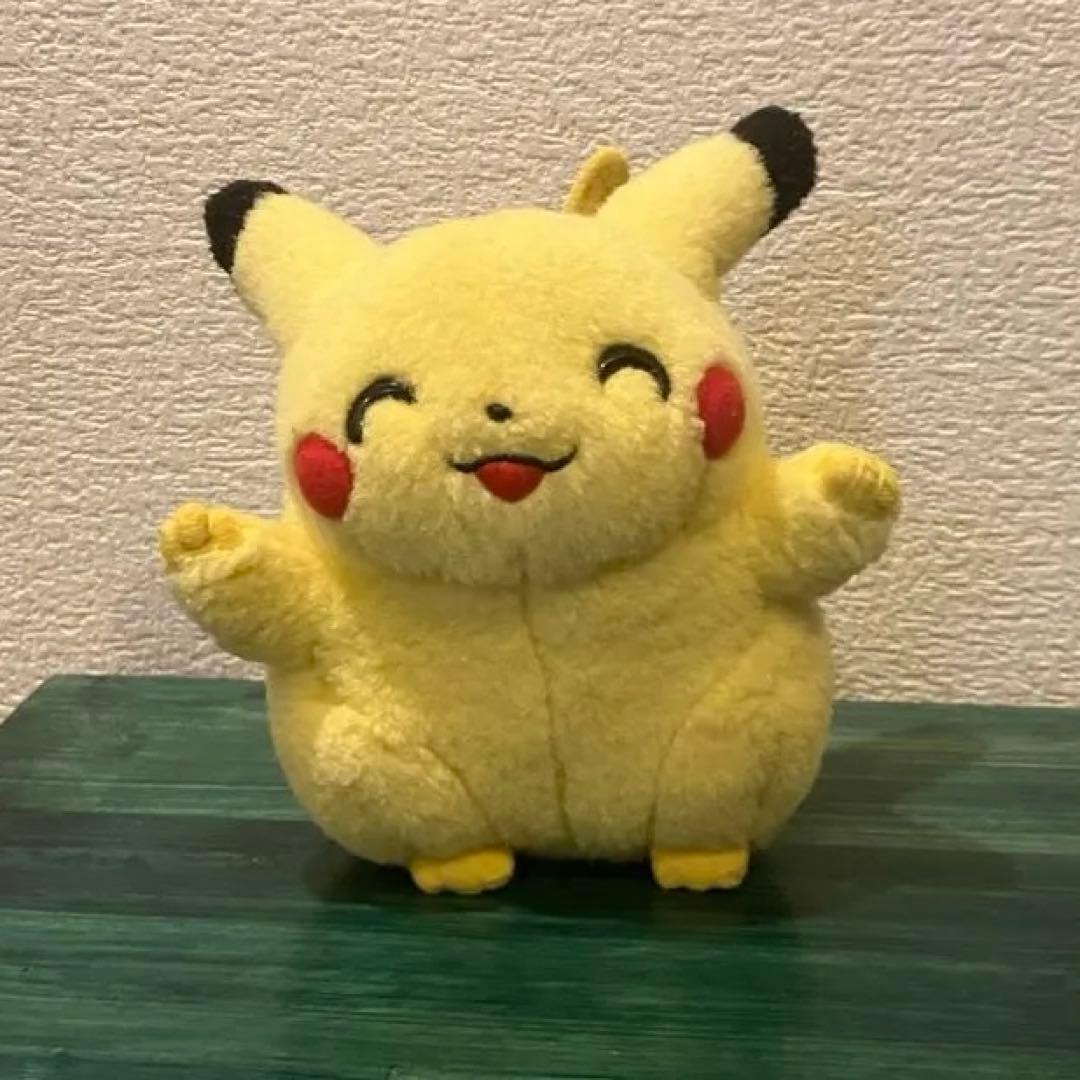 ピカチュウ ぬいぐるみ　にっこり　TOMY 初期 ピカチュウ TOMY にっこり 初期 ぬいぐるみ - メルカリ