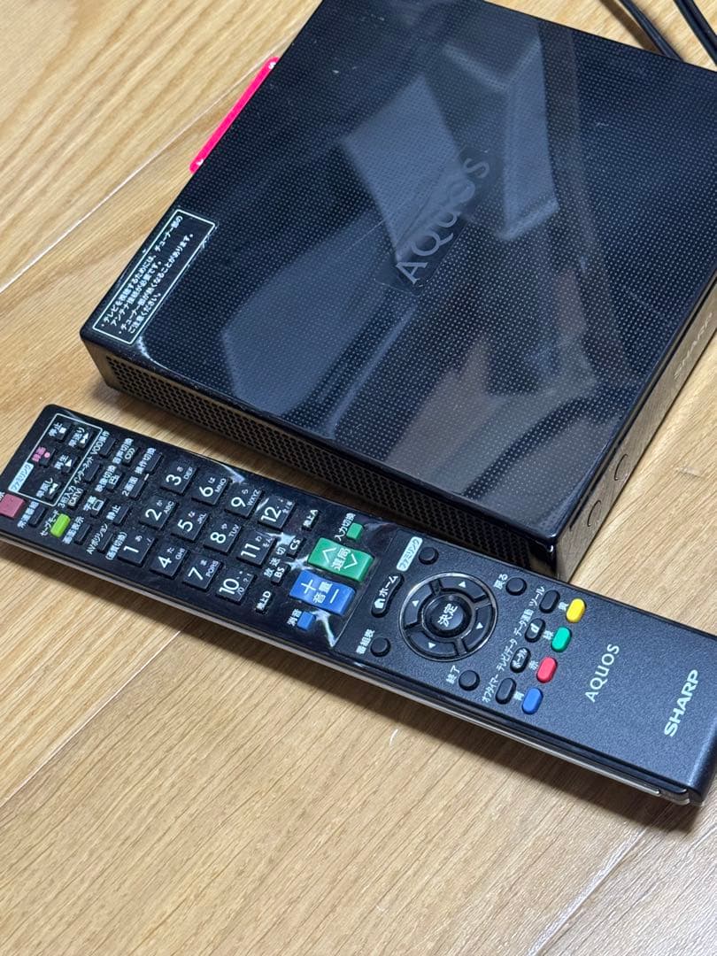 32型LC32F5モニタ　外付けDVDプレイヤー付き