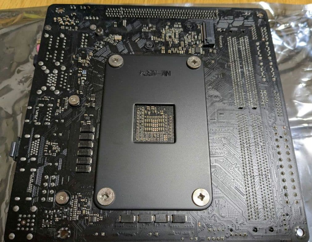 ASRock Fatal1ty Mini-ITXマザボ＋Ryzen7 3700X