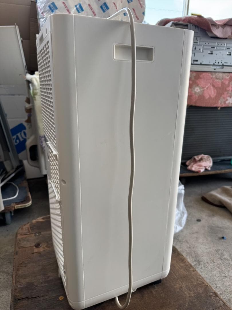 アイリスオーヤマ　　ポータブルクーラー　　IPA-2324S　　2024年製