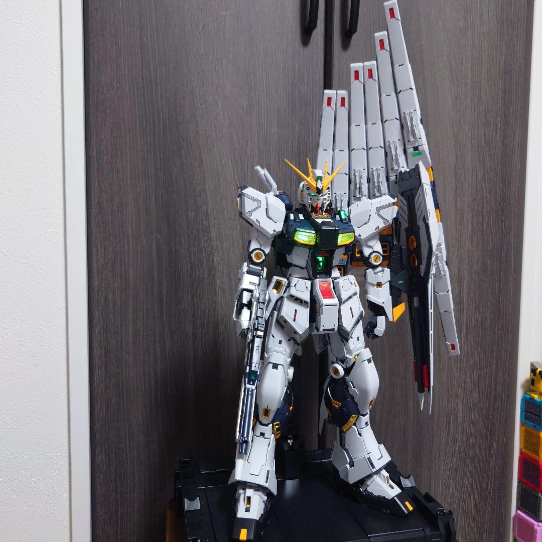 PG UNLEASHED 1/60 νガンダム 完成品 LED 組込み済 - メルカリ