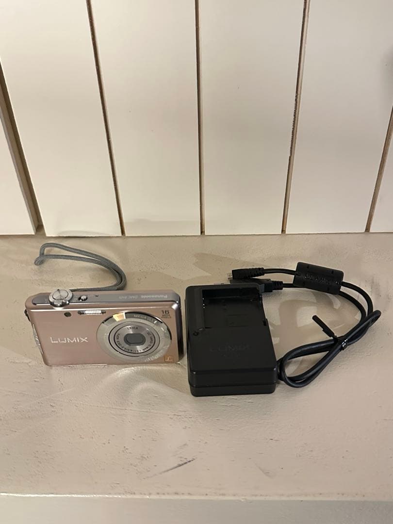 デジカメ　LUMIX DMC-FH5 動作確認済み