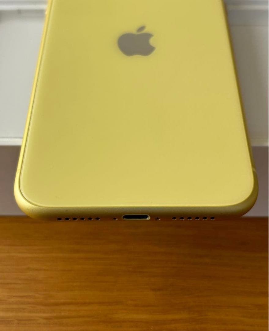 iPhone 11 バッテリー 88% 64GB イエロー SIMロック解除済 - メルカリ
