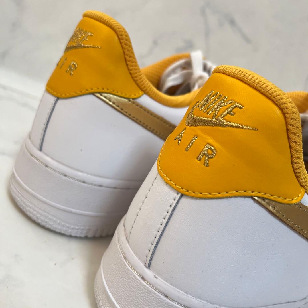 新品】28cm エアフォース1 ロー ID ホワイト イエロー ゴールド - メルカリ