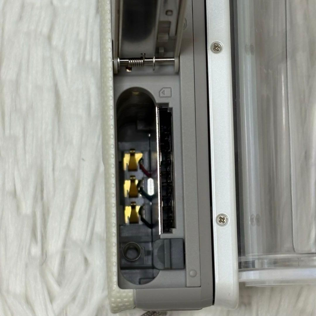 美品　CASIO カメラ　EX-ZR50 充電器　箱　ホワイト　コンデジ　動作品