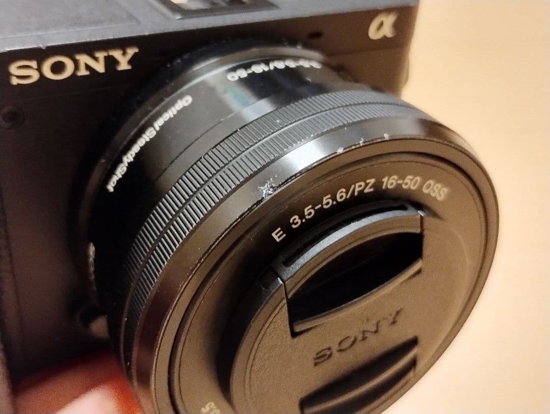 SONY α6400 パワーズームレンズキット おまけストラップ付き