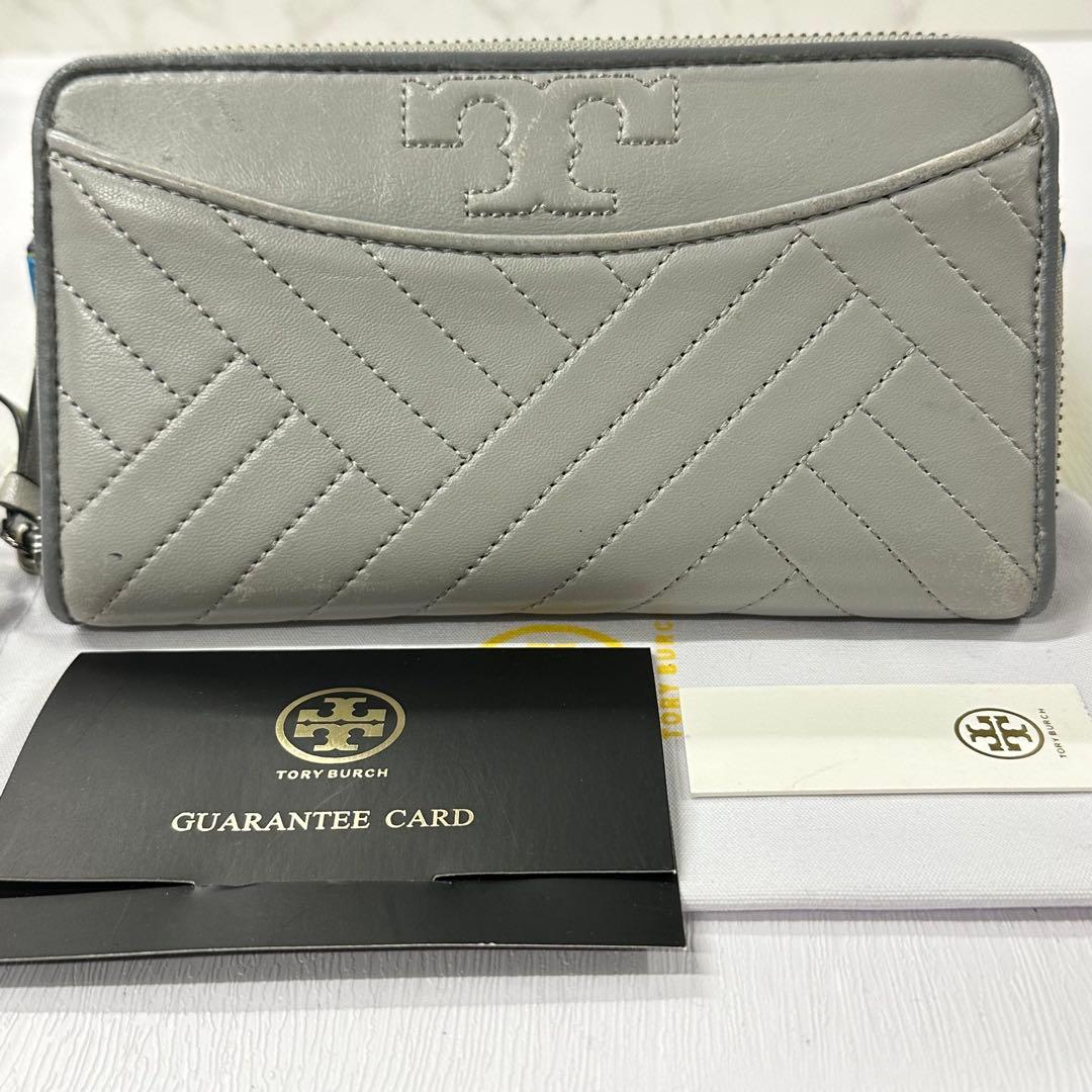 新品同様‼️ 現行 トリーバーチ 財布 長財布 キルティング ラウンド