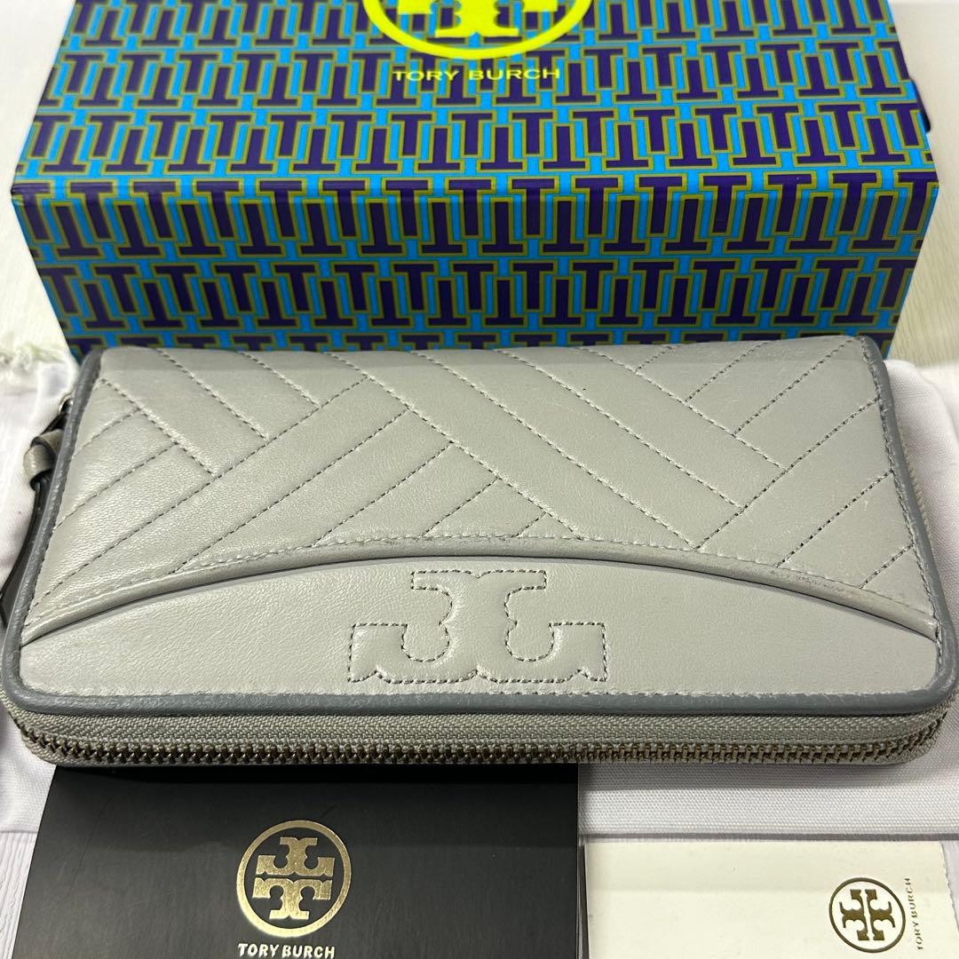 新品同様‼️ 現行 トリーバーチ 財布 長財布 キルティング ラウンド