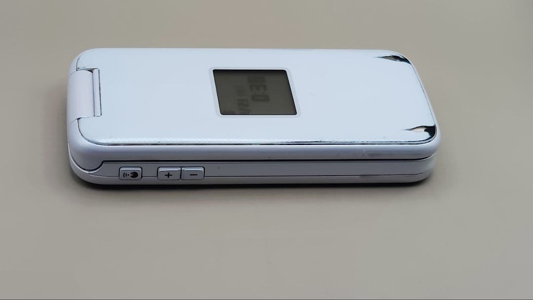 docomo らくらくホン F-01M 携帯電話本体 動作確認済み