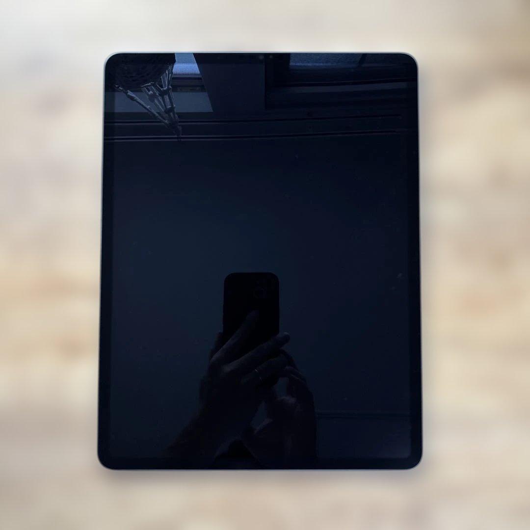 Apple iPad Pro 12.9インチとiPhone15のセット