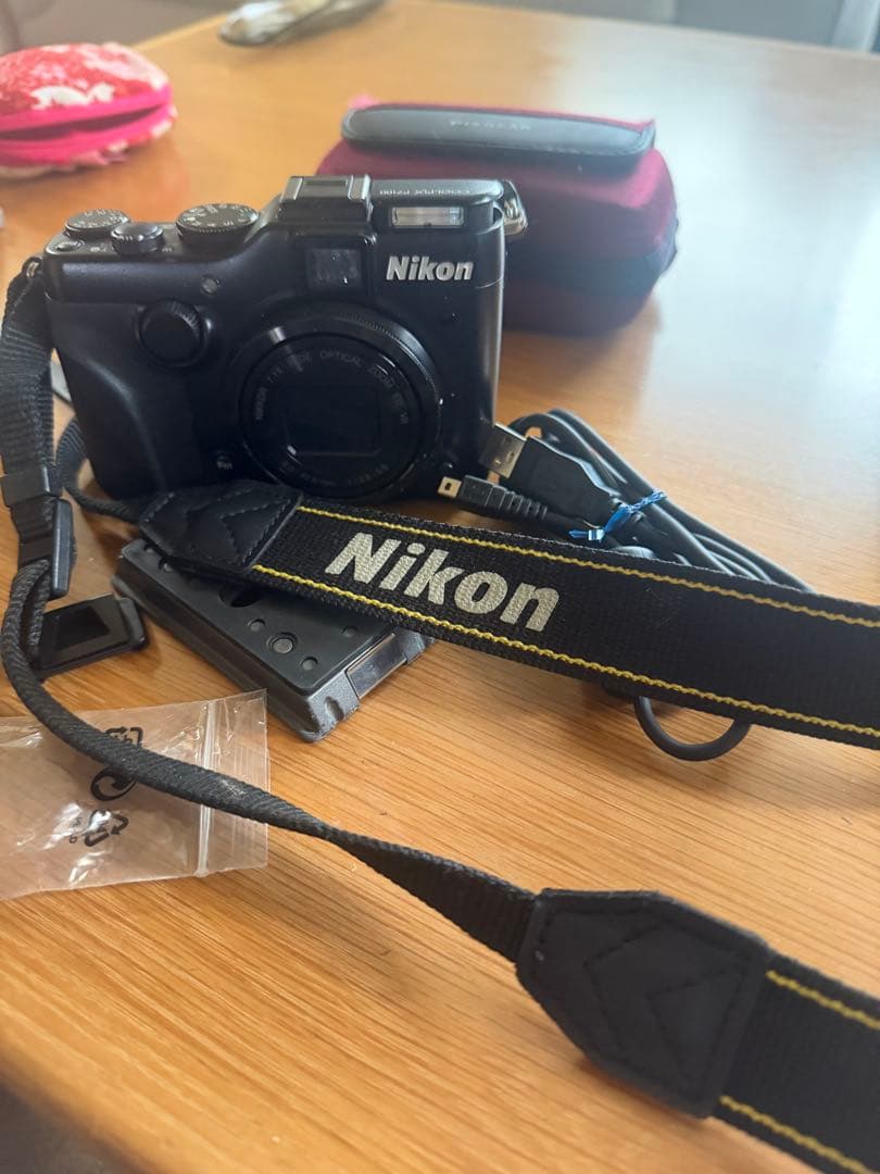 Nikonデジカメ　coolpix P7100