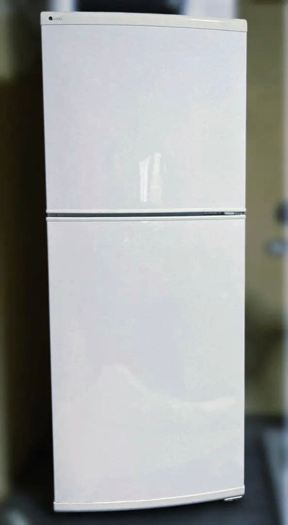 美品★2ドア 冷凍冷蔵庫　ホワイト UR-F140J W