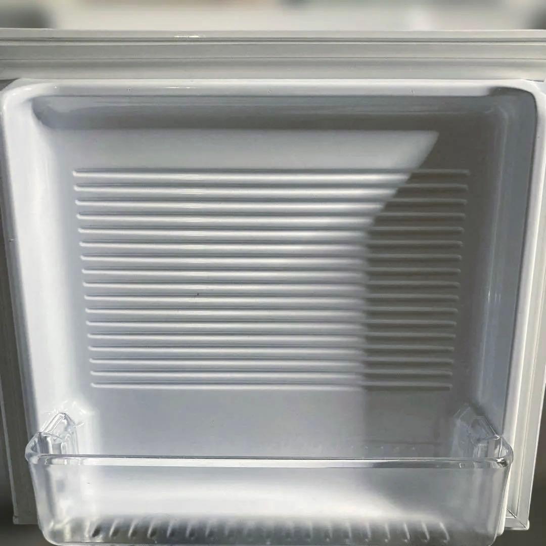 美品★2ドア 冷凍冷蔵庫　ホワイト UR-F140J W