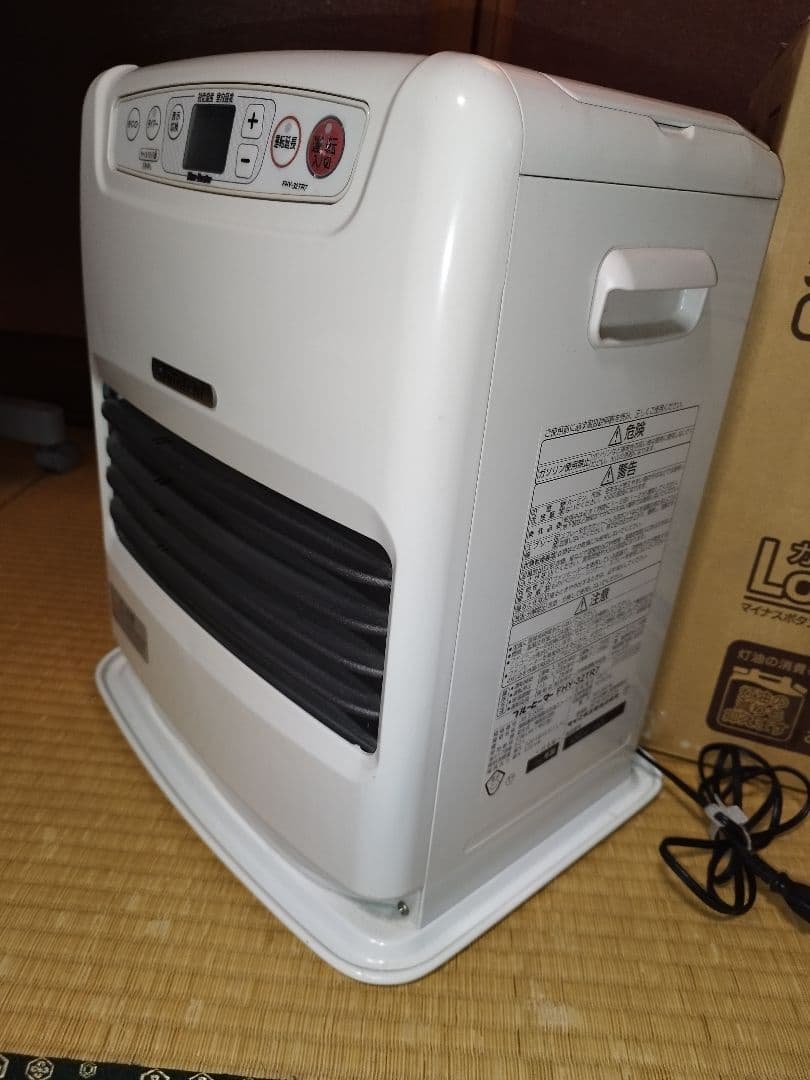 送料込み　ダイニチ 国産ブルーヒーターFHY-32TR7