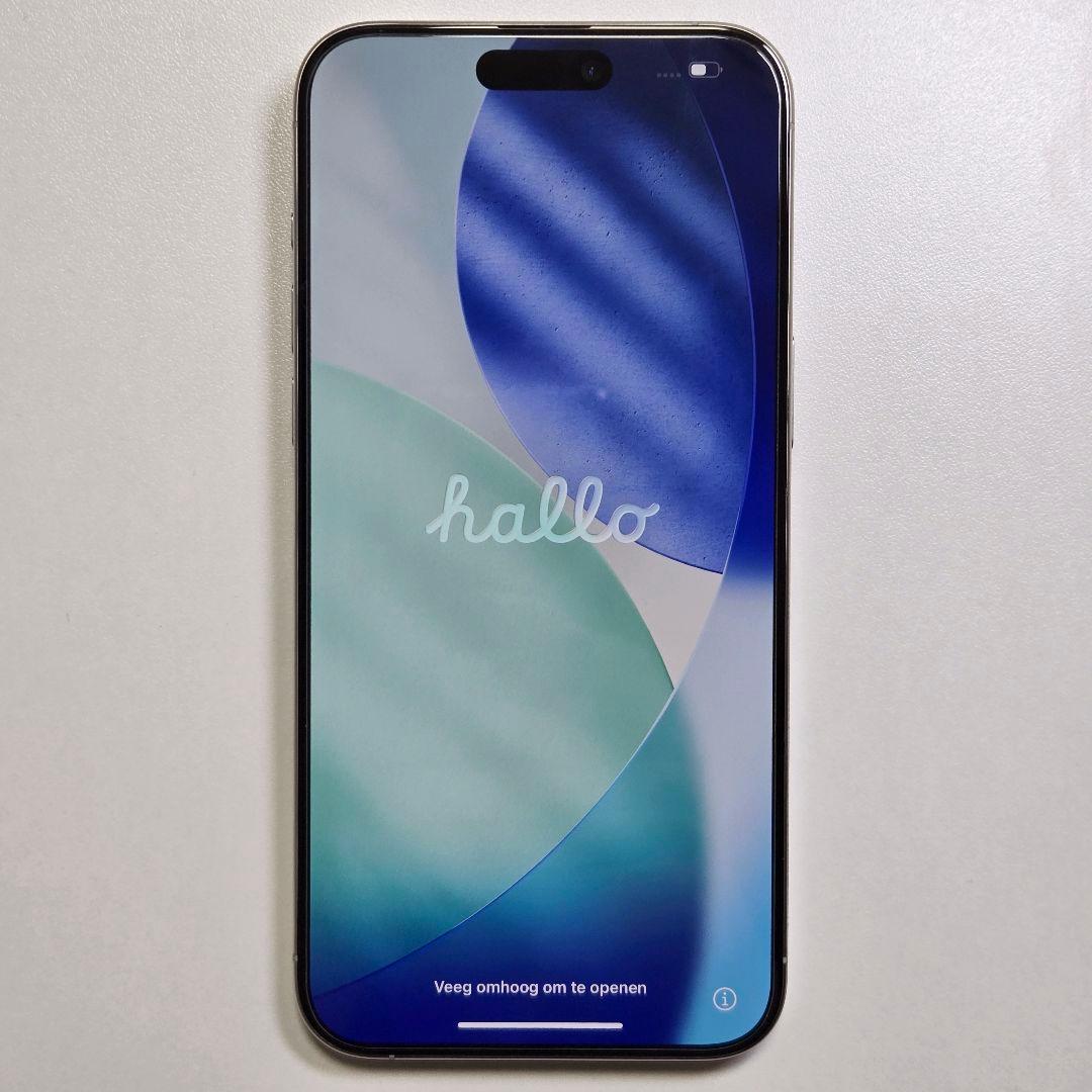 美品 iPhone 15 Pro max 256GB ホワイトチタニウム iPhone 15 Pro Max 256GB - ホワイトチタニウム（SIMフリー）[整備済