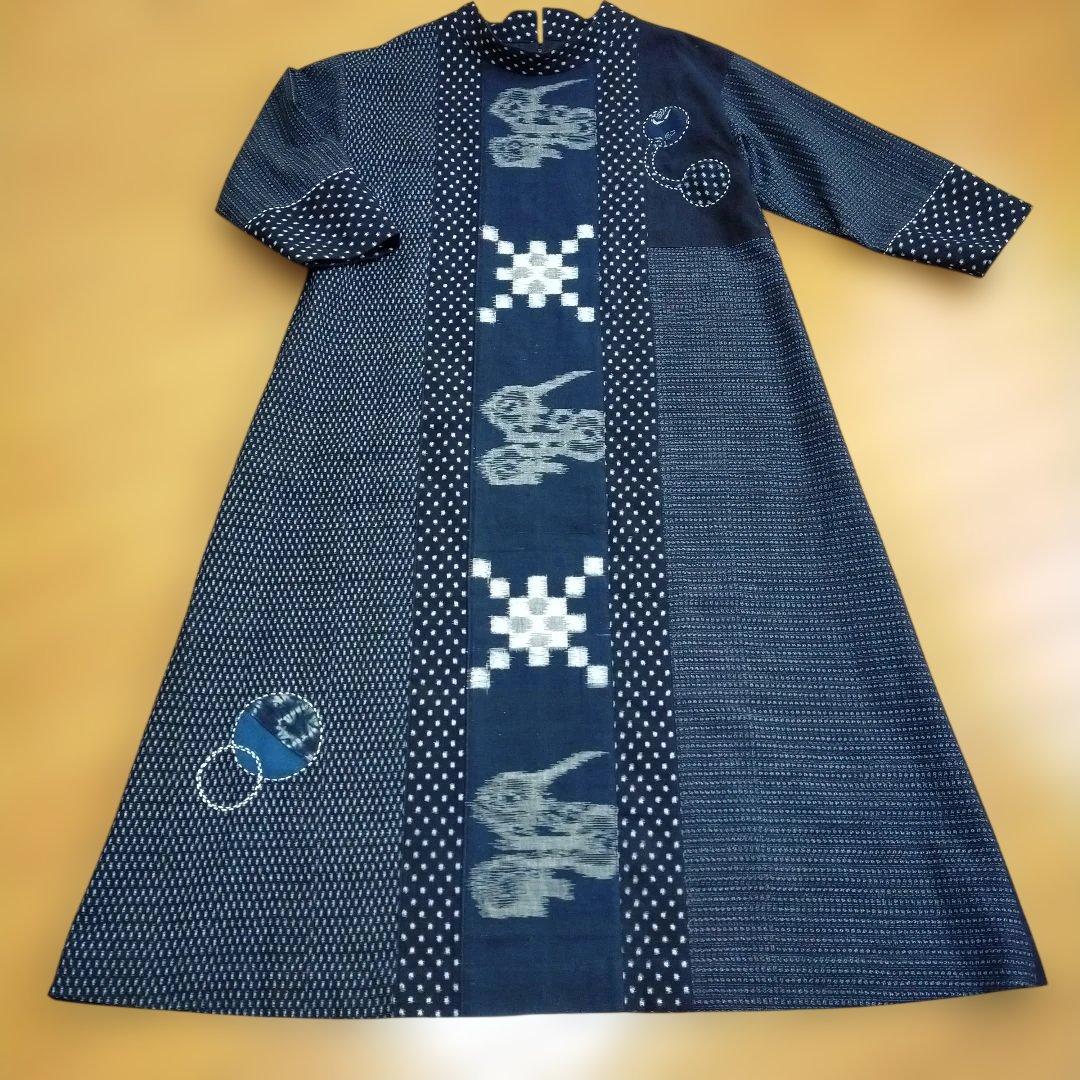 着物リメイク 雪ん子絣 書生絣 絵絣 藍無地のAラインワンピース - メルカリ