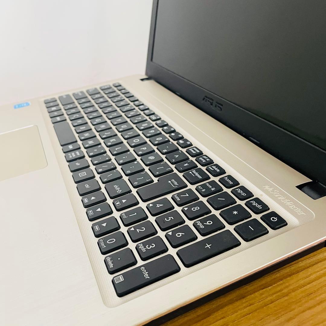 ゴールドASUS ノートパソコン　SSD Windows11オフィスDVD