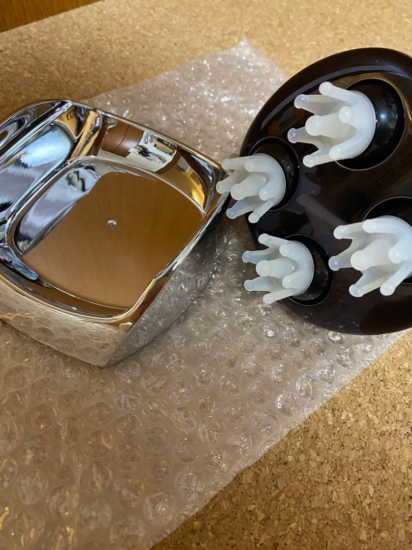 美品★最新型　リファ　ビューテックヘッドスパ