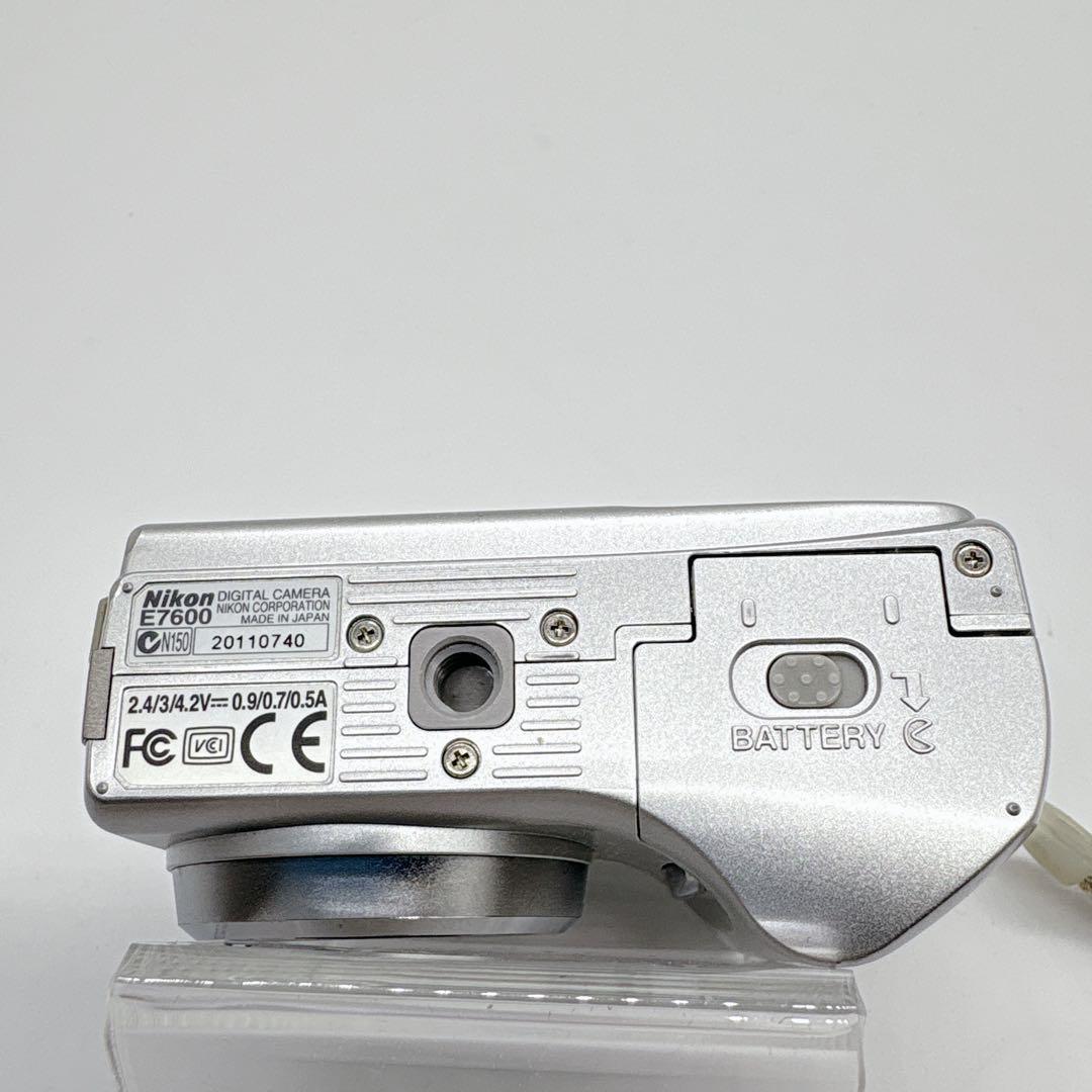NIkON クールピクス 7600単三電池使用 デジタルカメラ