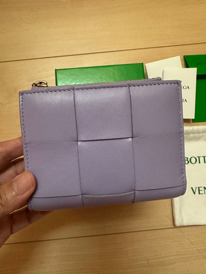 BOTTEGA VENETA ラベンダー 二つ折り財布