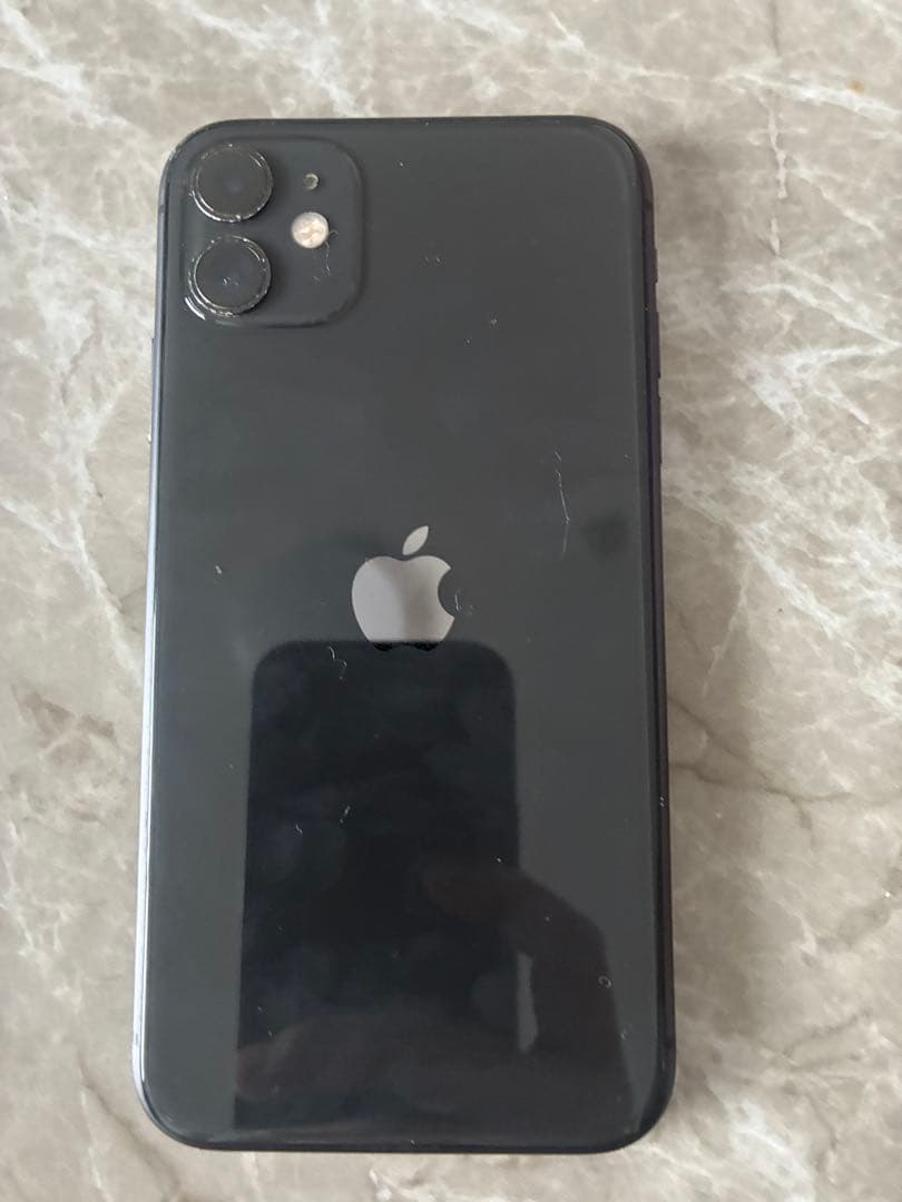 iPhone 11 ブラック128GB SIMフリー 本体 初期化済み