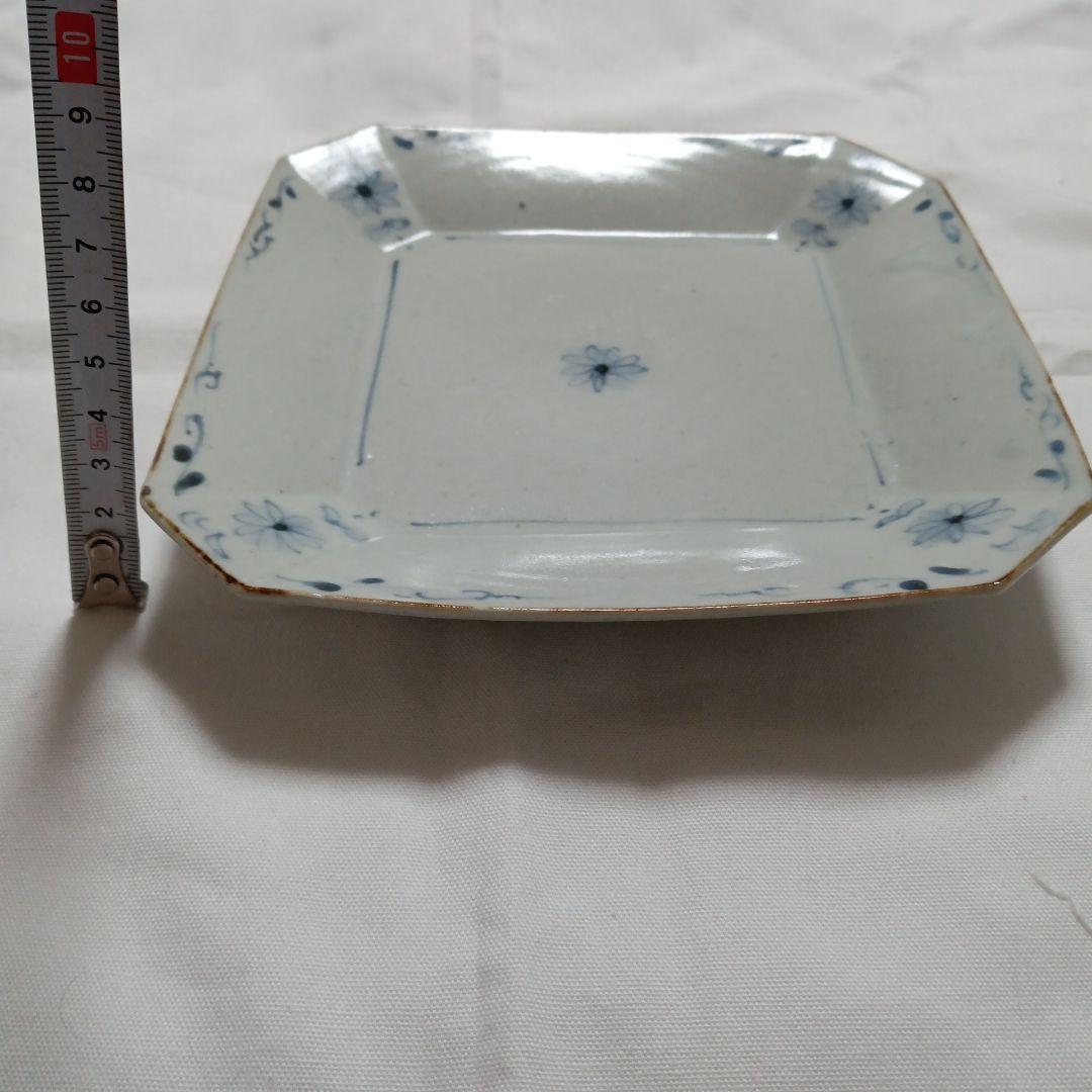 三連休中値引き！ 佐藤もも子さん花柄八角皿 - メルカリ