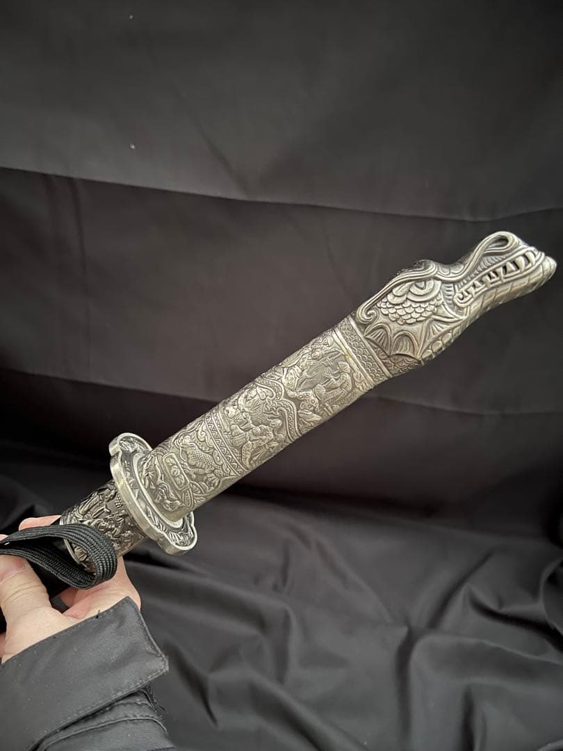 軍刀 龍頭模様銀柄 日本刀 模造刀 居合刀 武士道 鑑賞用 全長約