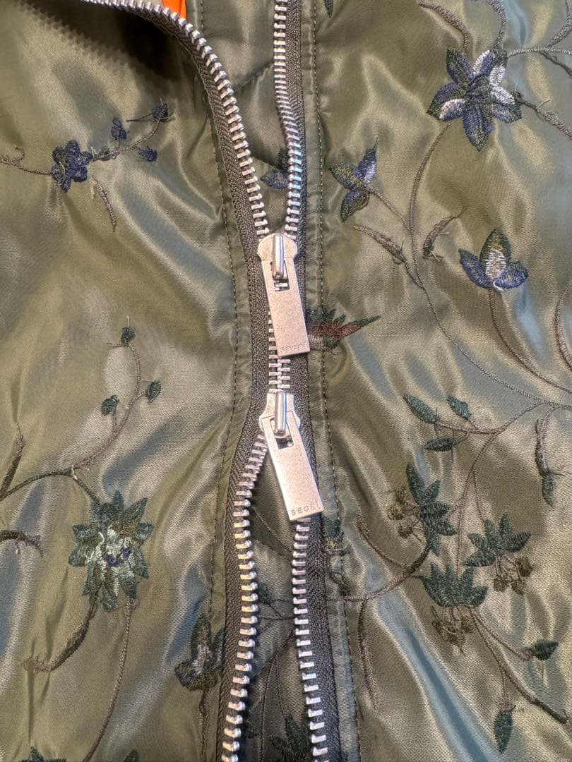 sacai サカイ フラワーエンブロイダリー ナイロンスカート カーキ