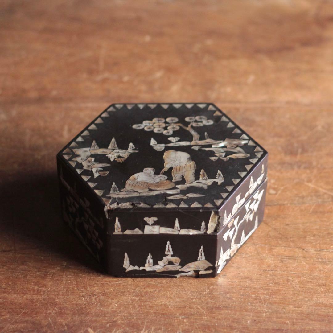 李朝 螺鈿 六角 蓋物 朝鮮美術 古美術 古道具 アンティーク 李朝 螺鈿 六角 蓋物 朝鮮美術 古美術 古道具 アンティーク 李朝家具