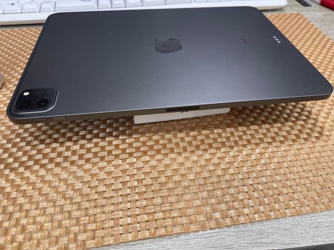 iPad Pro 11 第3世代 128 GB スペースグレイSIMフリー