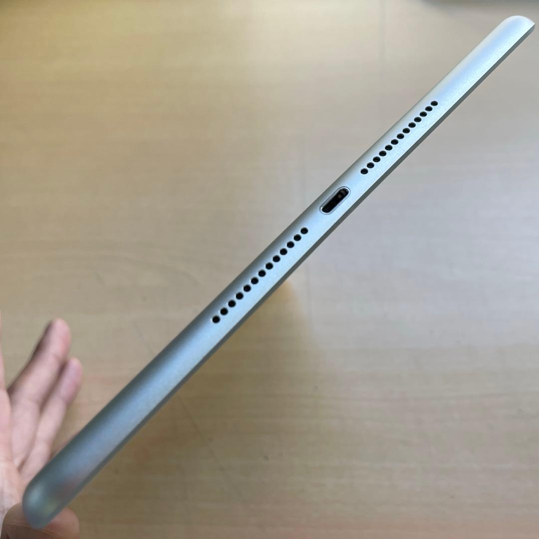 iPad 第5世代　A1822　Wi-Fiモデル　シルバー　32GB 美品　#6