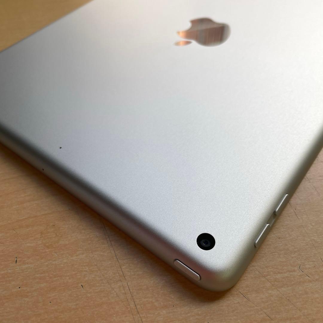 iPad 第5世代　A1822　Wi-Fiモデル　シルバー　32GB 美品　#6