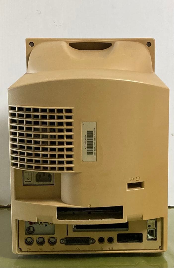 Macintosh Color Classic PowerMac化改造済