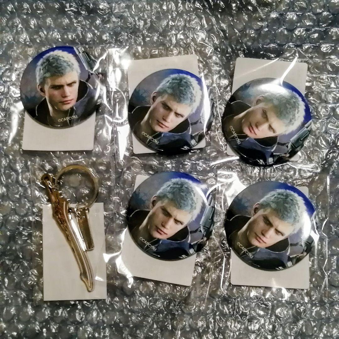 デビルメイクライ カプくじ ネロ 缶バッジ メタルキーホルダー - メルカリ