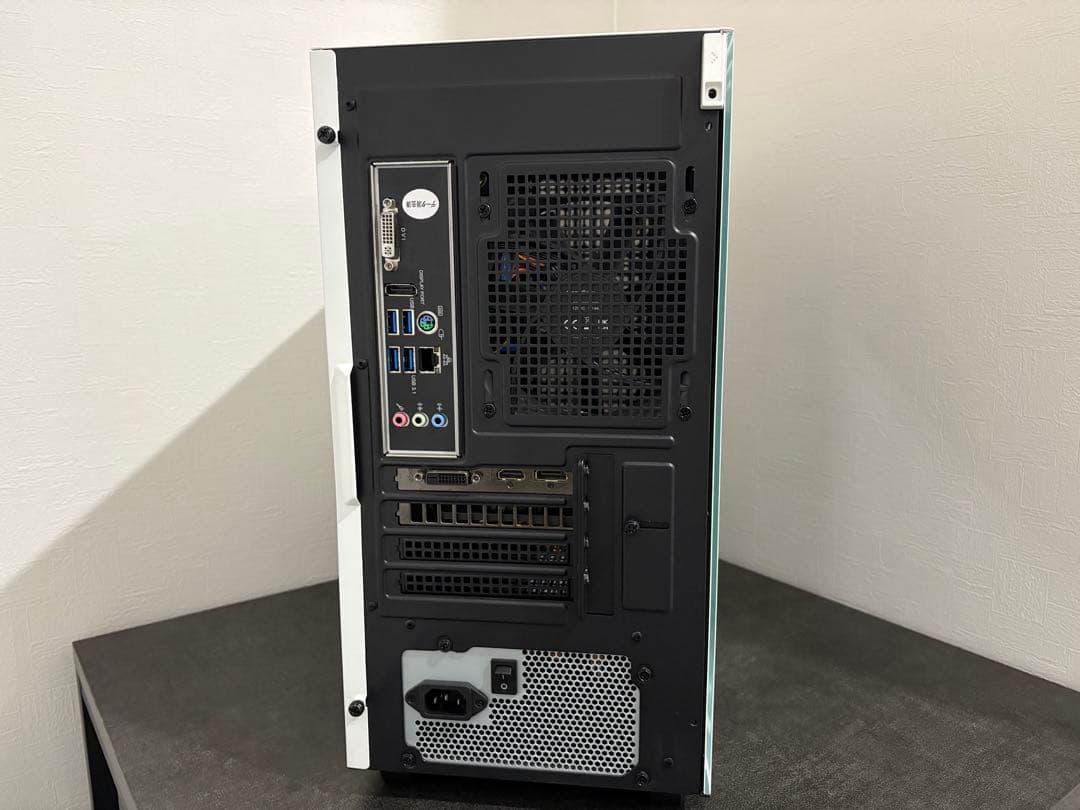 ホワイトゲーミングデスクトップPC（Windows11/gtx1650）