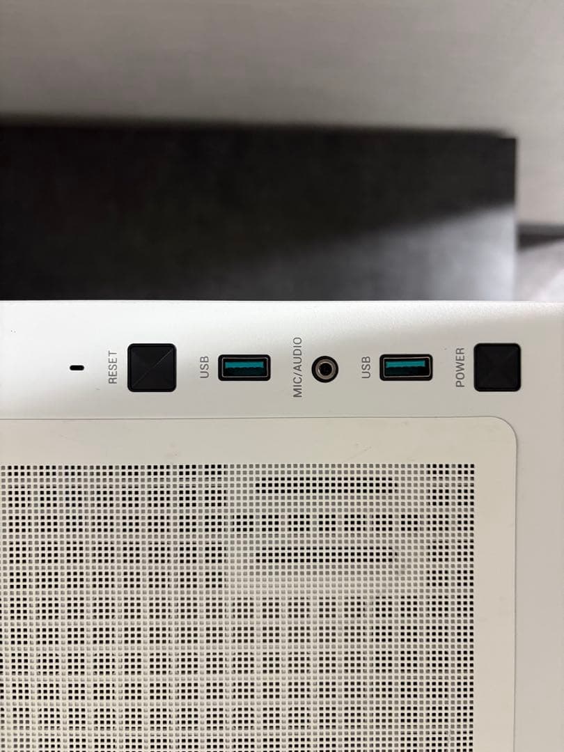 ホワイトゲーミングデスクトップPC（Windows11/gtx1650）