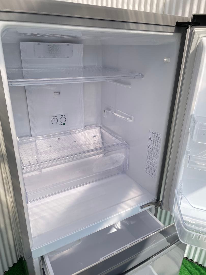 828 アクア 3ドア冷蔵庫 右開き シルバー コンパクトデザイン 二人暮らし