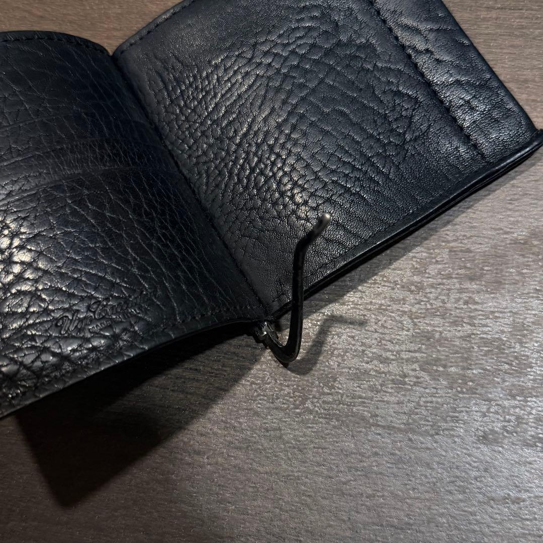 ugo cacciatori マネークリップウォレット 本革 シボ