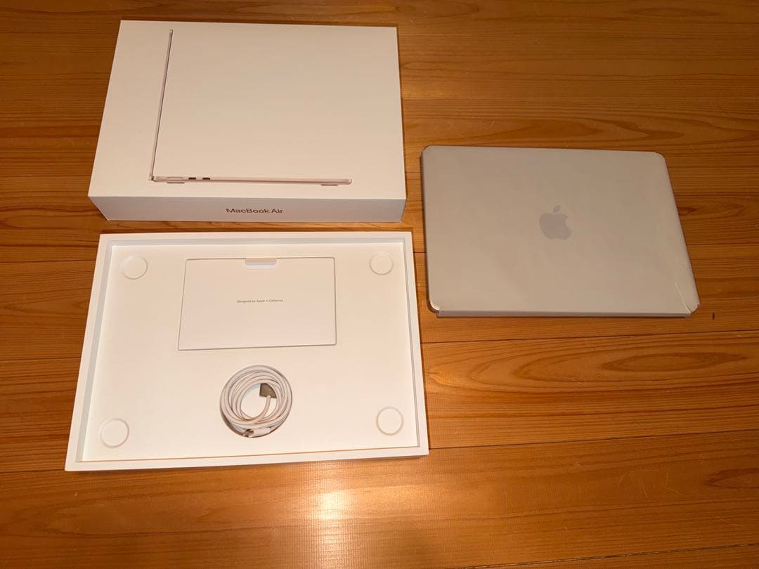 【美品】MacBook Air M3 スターライト 256GB 13インチ