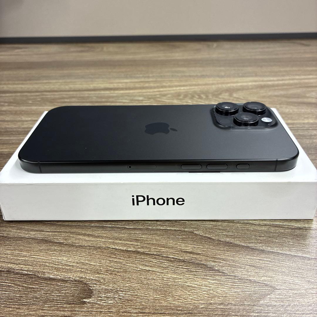 Apple iPhone 16 Pro Max 本体 極美品 - メルカリ