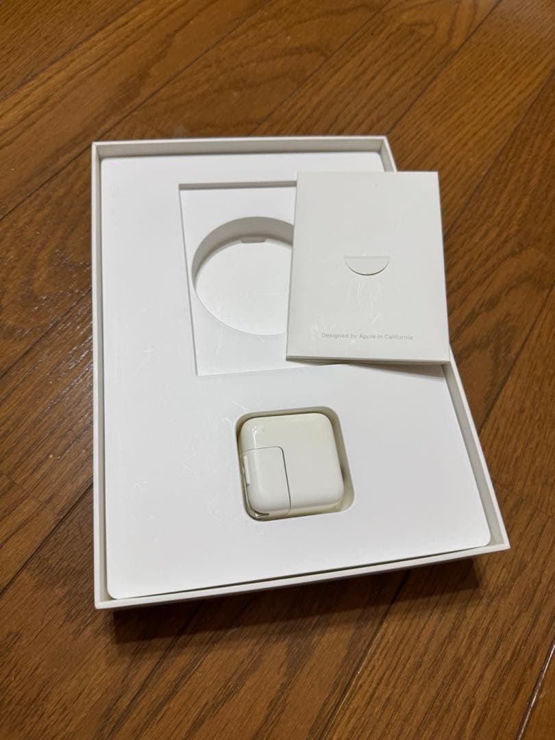 iPad 第5世代 Wi-Fi+Cellular 32GB