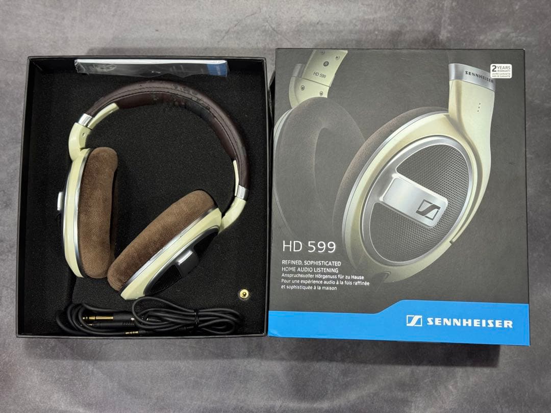 ゼンハイザー ヘッドホンSENNHEISER HD599 Amazon.com: Sennheiser HD 599 - Open Headphones, Special Edition