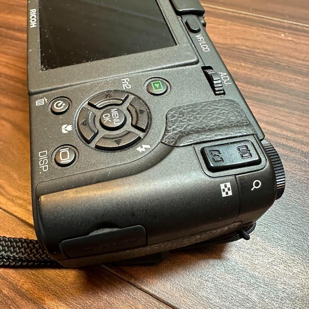 RICOH GX200 デジカメ 2435