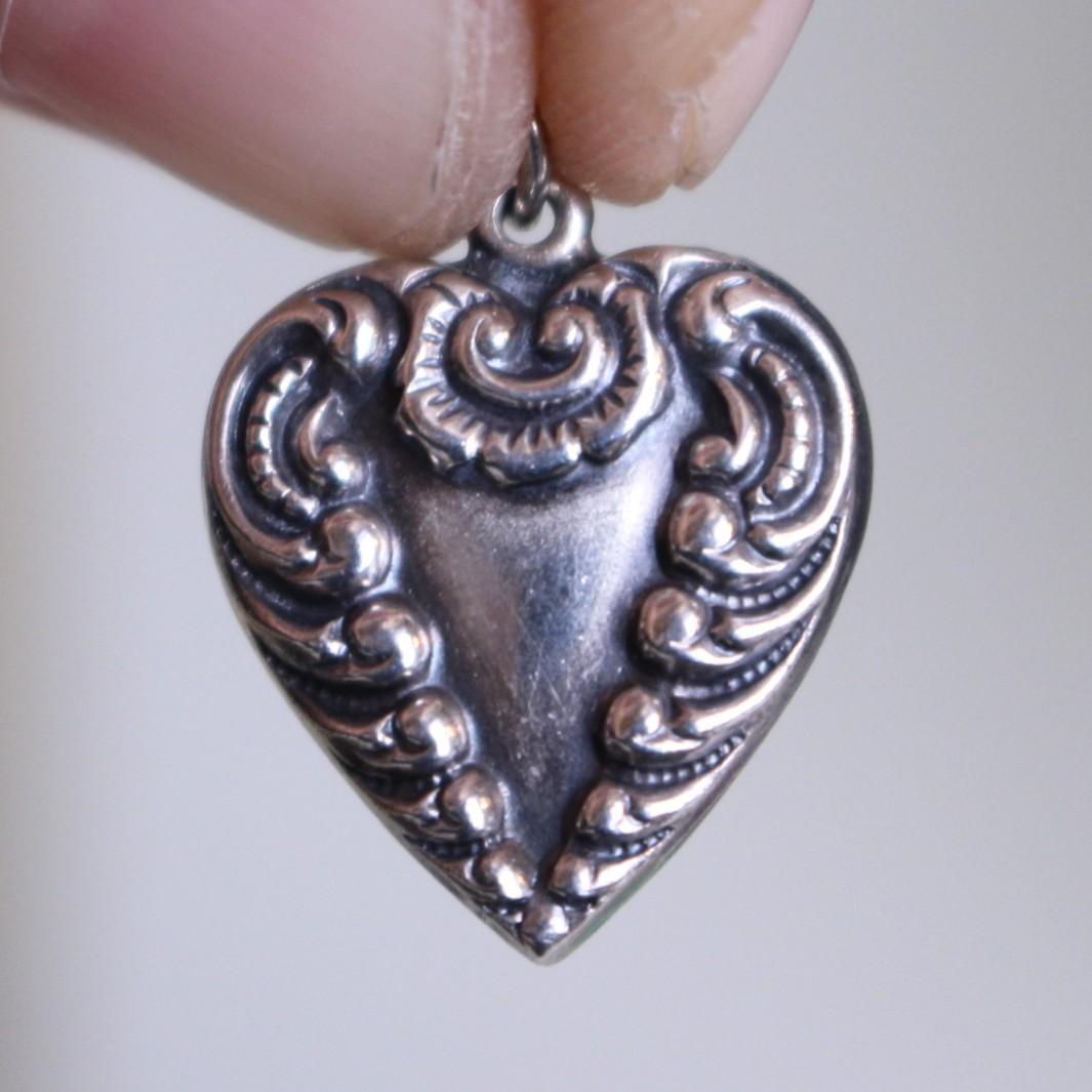 40s スウィートハートジュエリー WW2 シルバー チャーム 渦巻 唐草 波