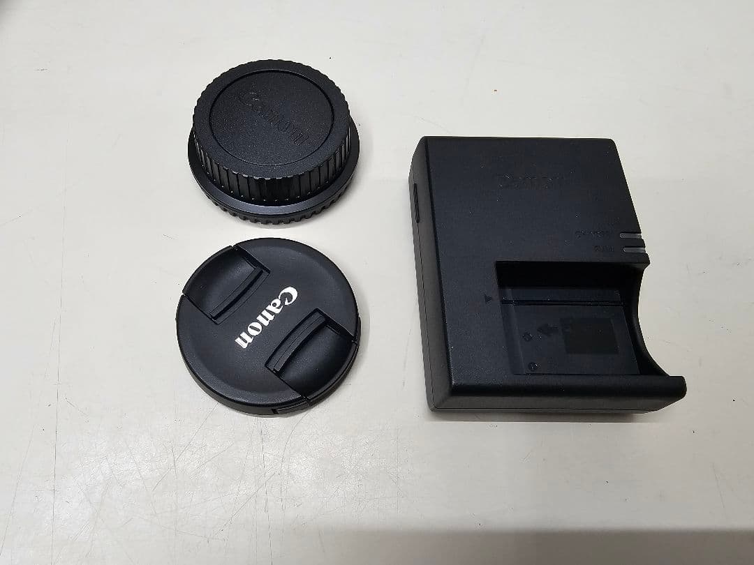 Canon EOS Kiss X9 デジタル一眼レフカメラ