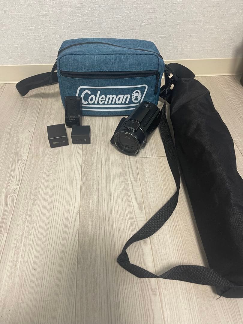 SONY FDR-AX45本体 ビデオカメラ　三脚　Colemanバッグ