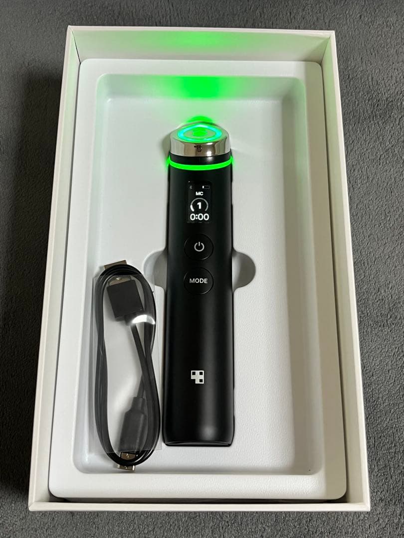 メディキューブAGE-R BOOSTER PRO 美顔器